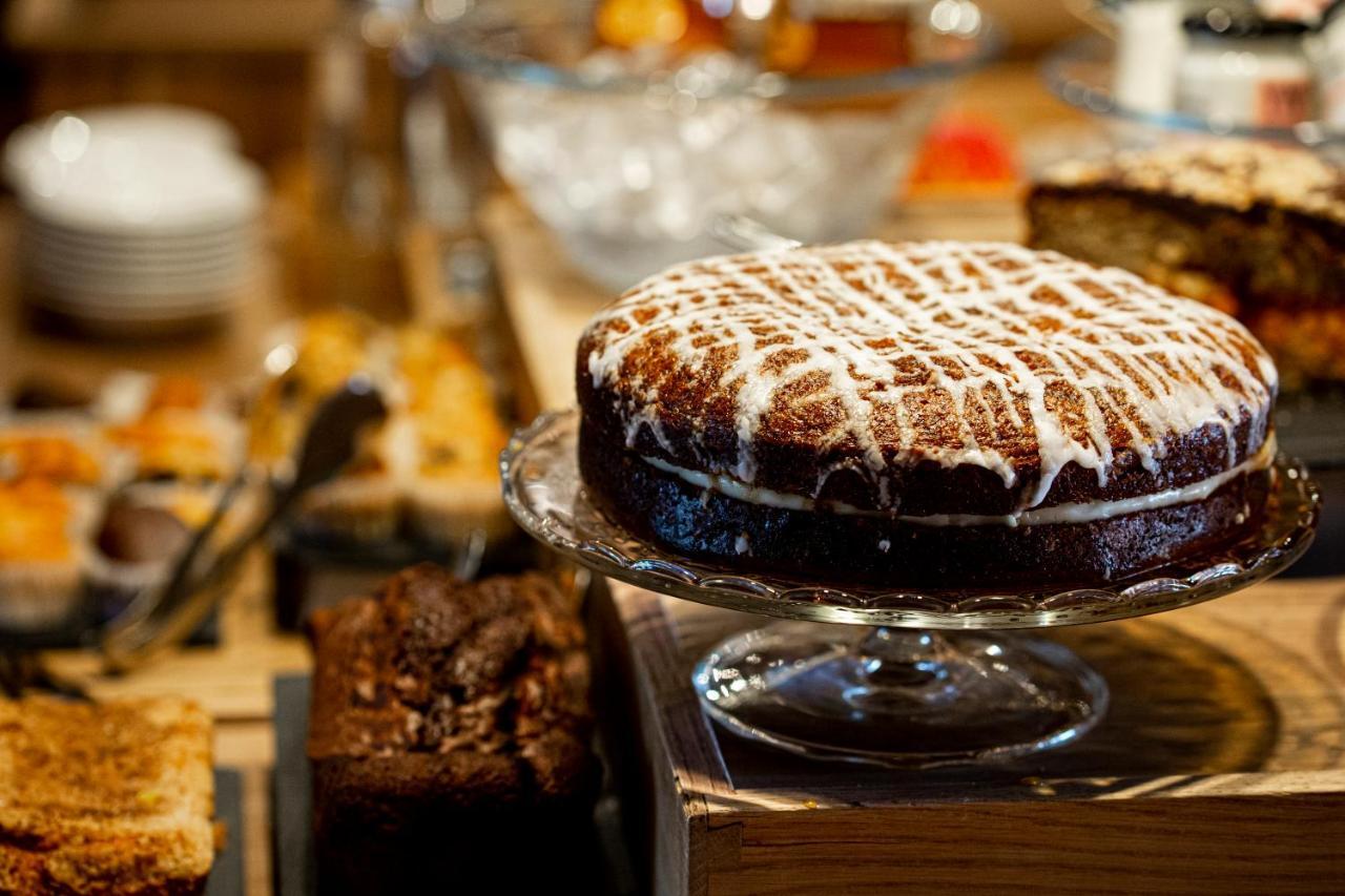 Hacienda Zorita Wine Hotel & Spa Valverdón Екстериор снимка A cake